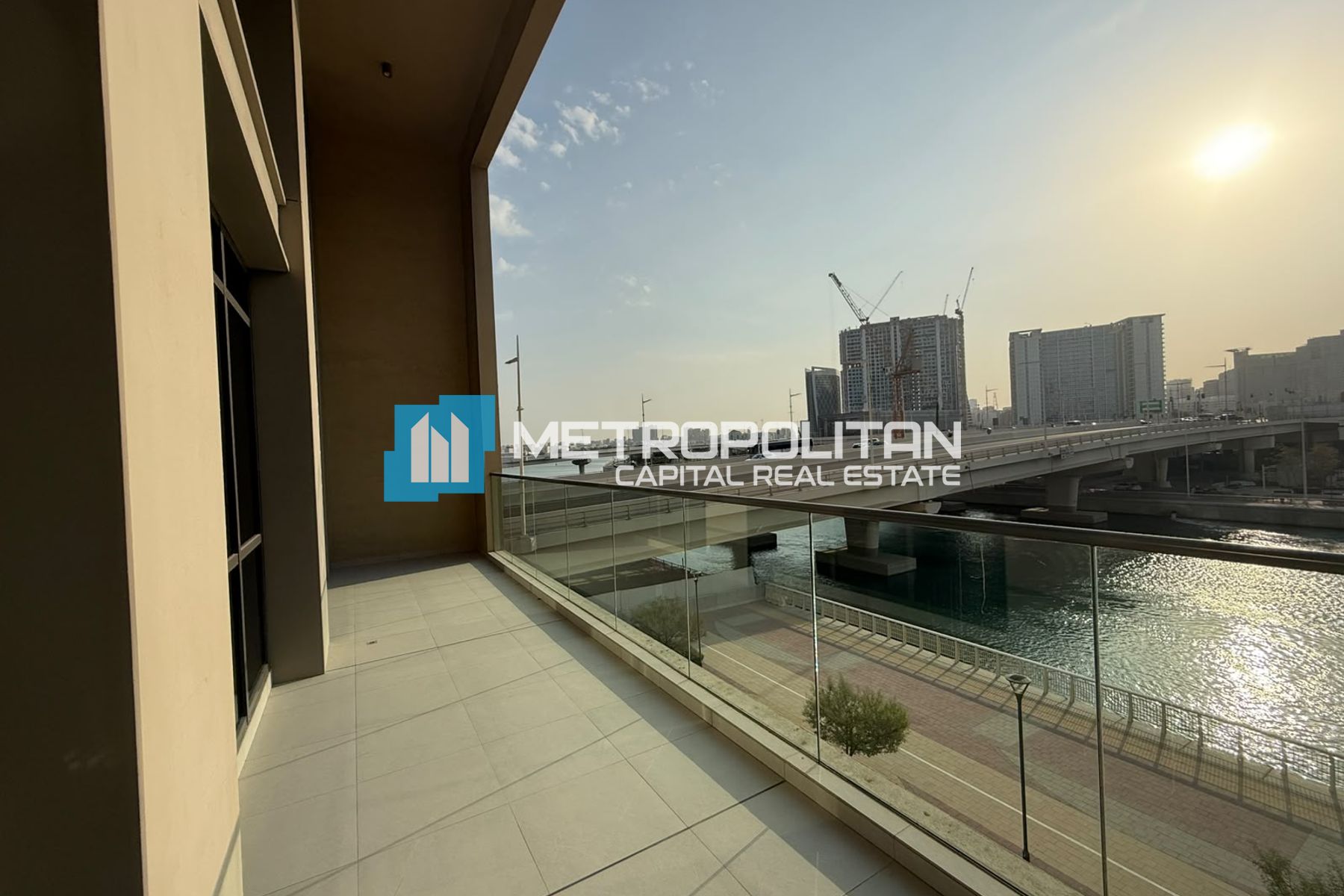 Duplex 3BR | Full Canal View | Ready to Move photo-5