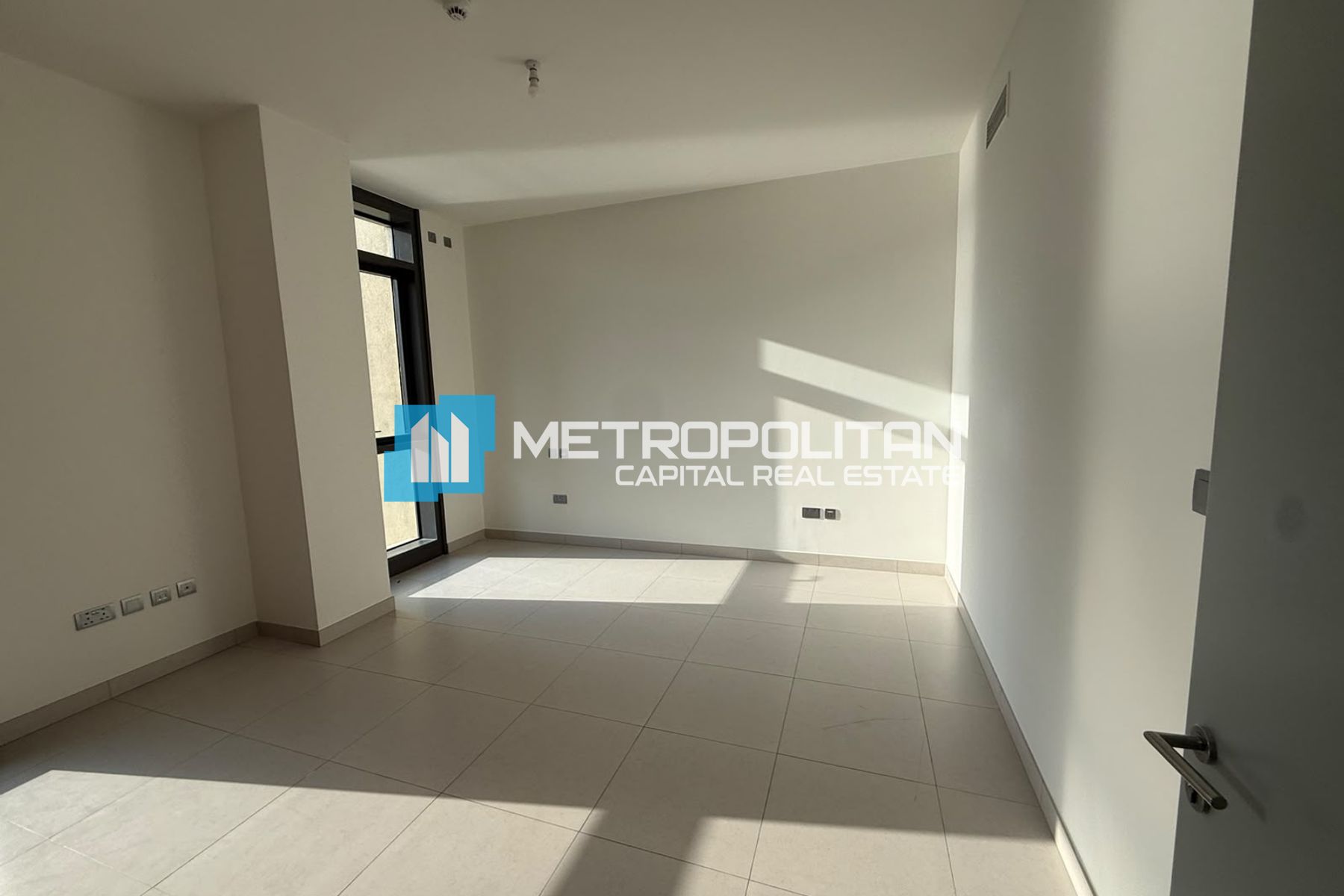 Duplex 3BR | Full Canal View | Ready to Move photo-6