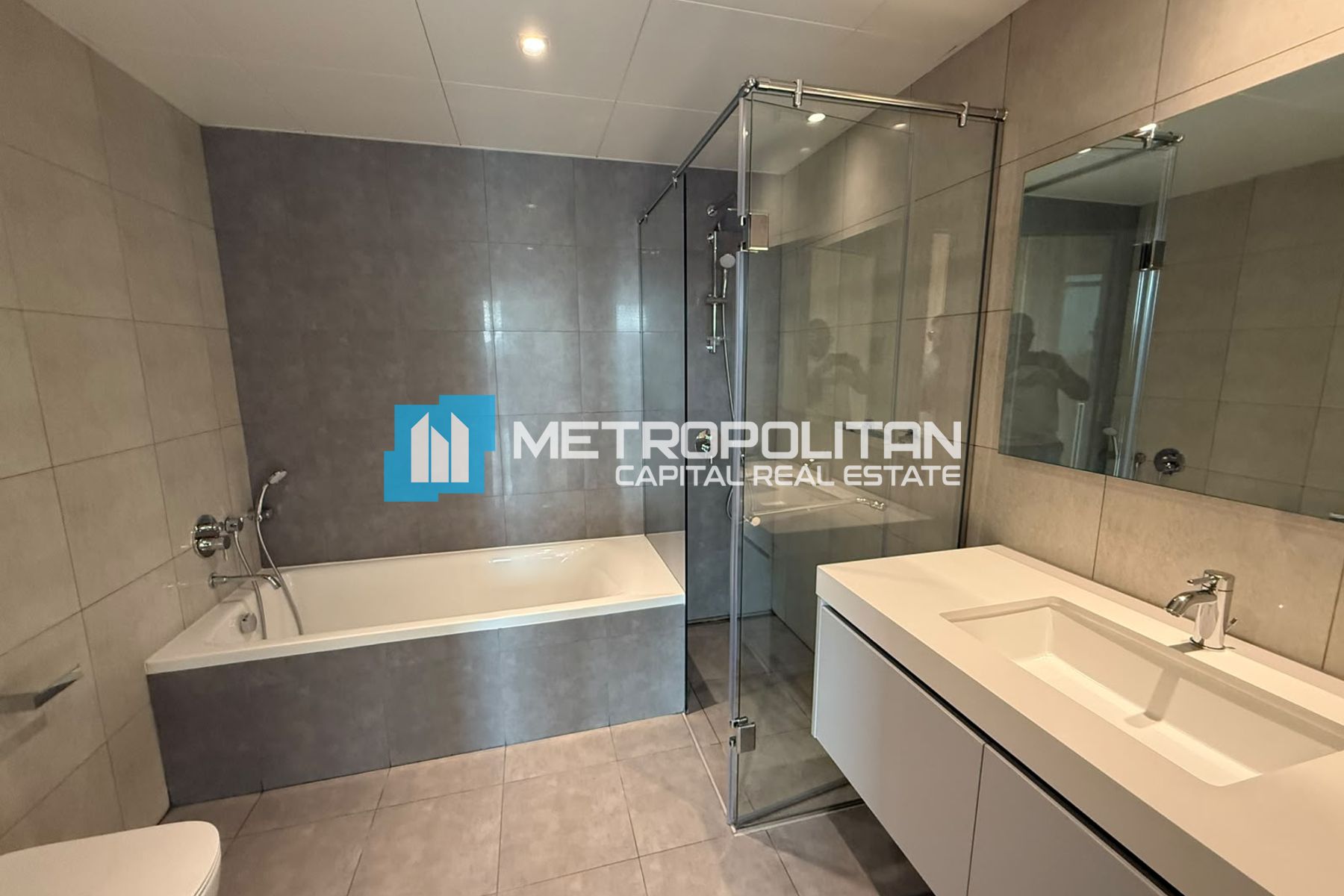 Canal View | Ready to Move 2BR | Prime Location photo-10