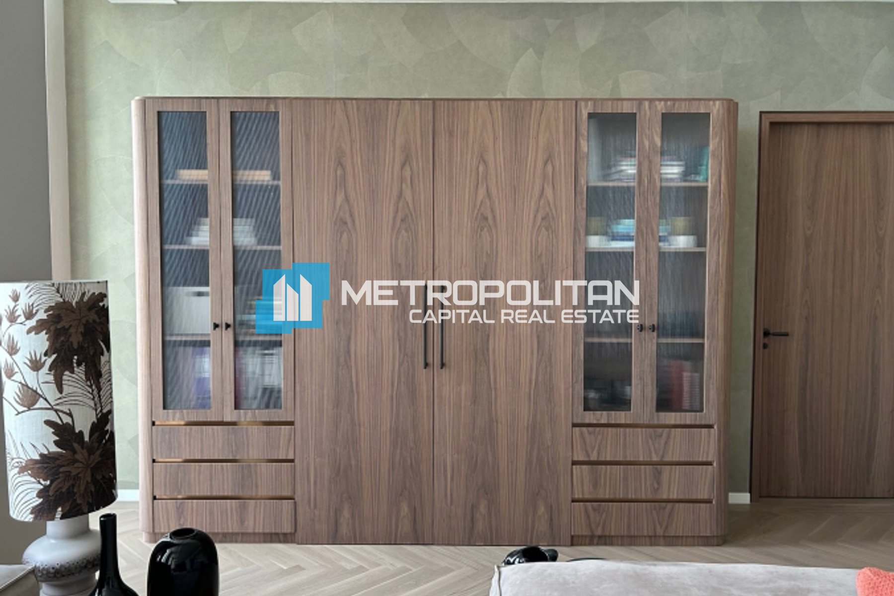 Canal & Museum View | High Floor | Bespoke Design photo-9