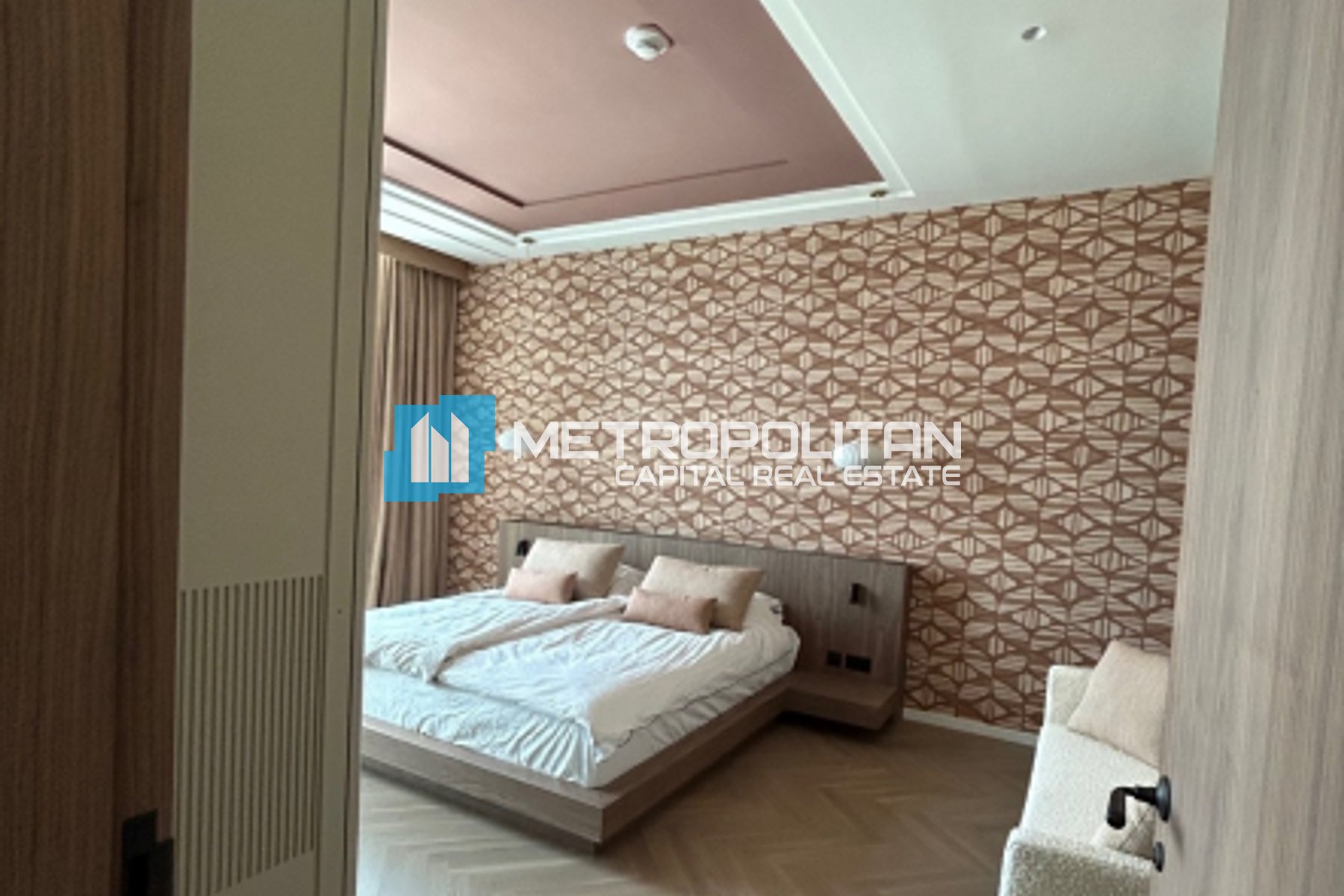 Canal & Museum View | High Floor | Bespoke Design photo-11