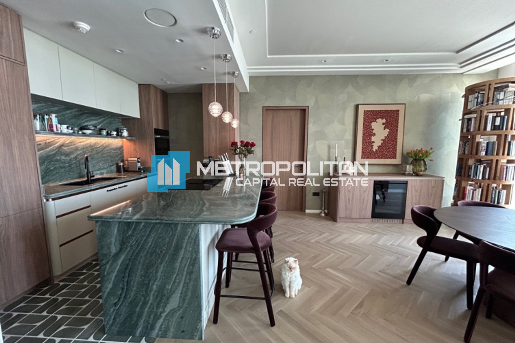 Canal & Museum View | High Floor | Bespoke Design photo-4