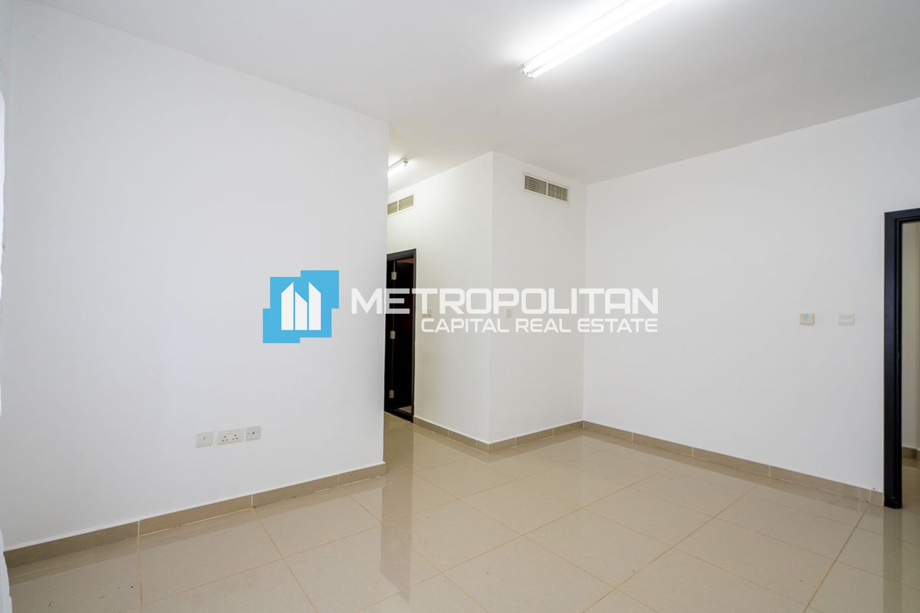 Spacious 2 BR w/ Balcony | Vacant Unit | City View photo-5