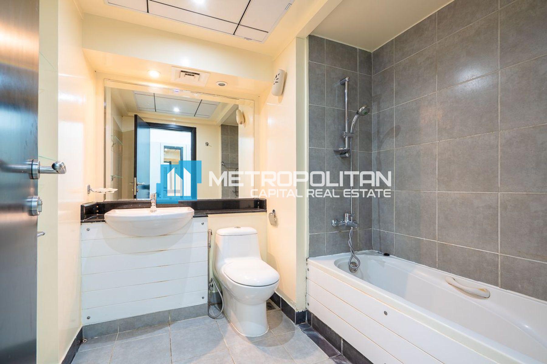 Spacious 2 BR w/ Balcony | Vacant Unit | City View photo-7