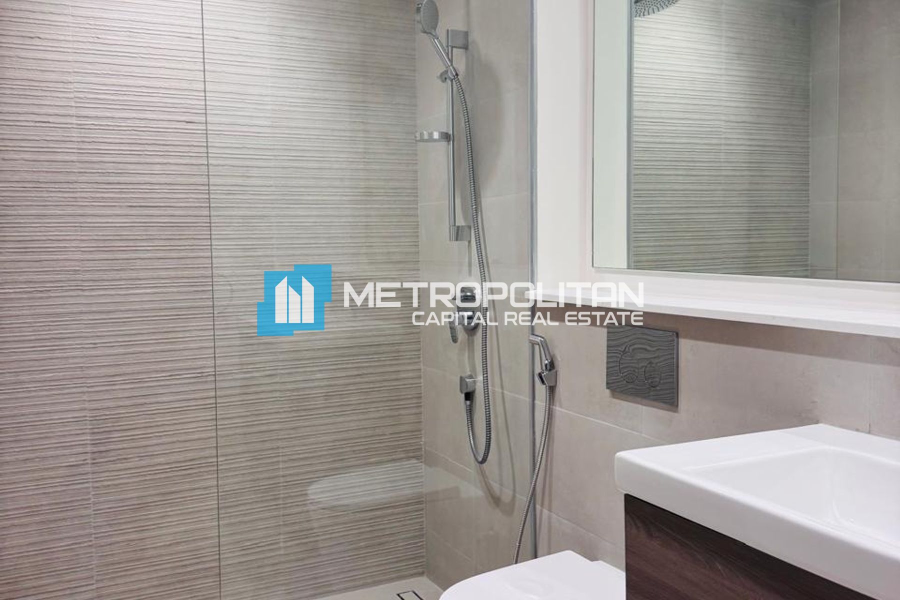 Golf and Pool View | High Floor | Nearby Amenities photo-4