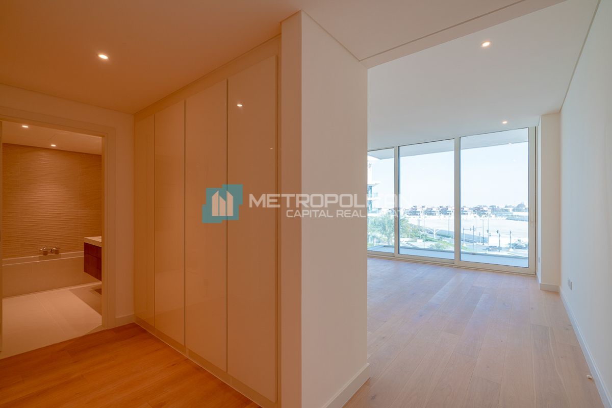 High End 3BR+Maids | Balcony | Beachfront Living photo-9