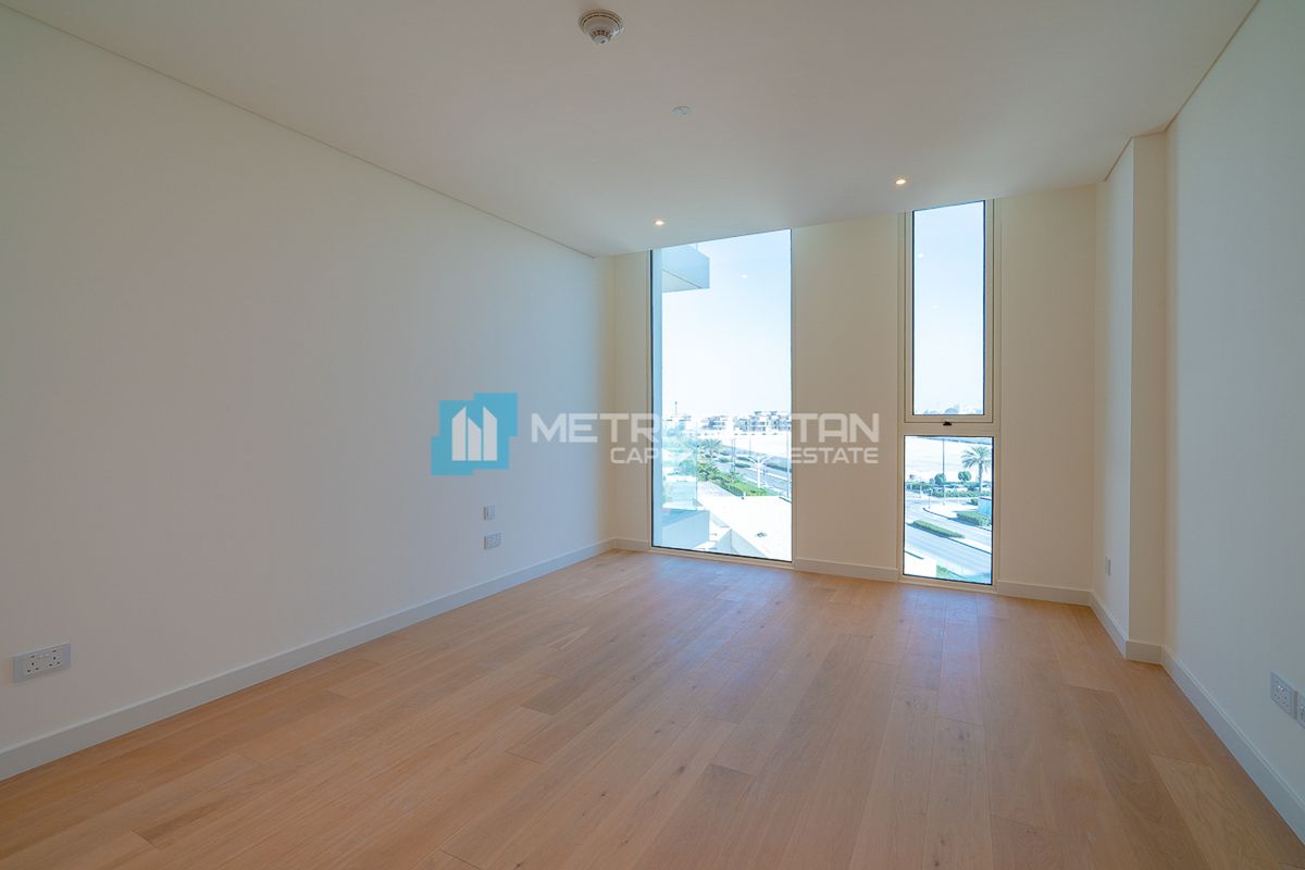 High End 3BR+Maids | Balcony | Beachfront Living photo-10