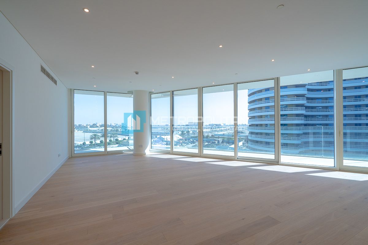 High End 3BR+Maids | Balcony | Beachfront Living photo-3