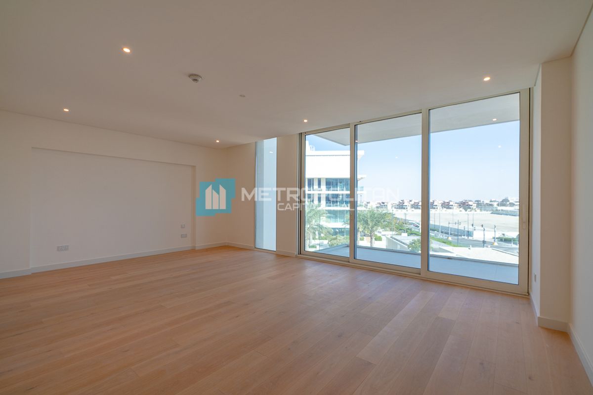 High End 3BR+Maids | Balcony | Beachfront Living photo-7