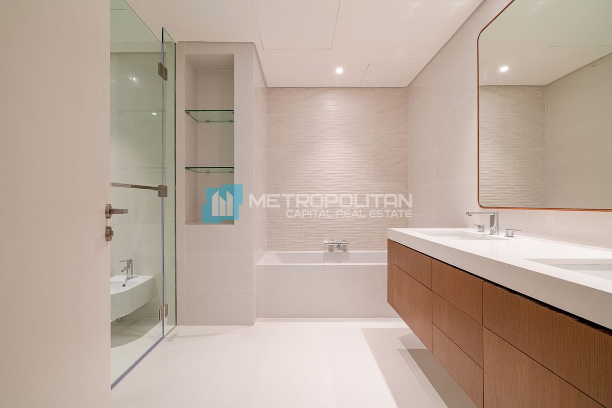 High End 3BR+Maids | Balcony | Beachfront Living photo-8
