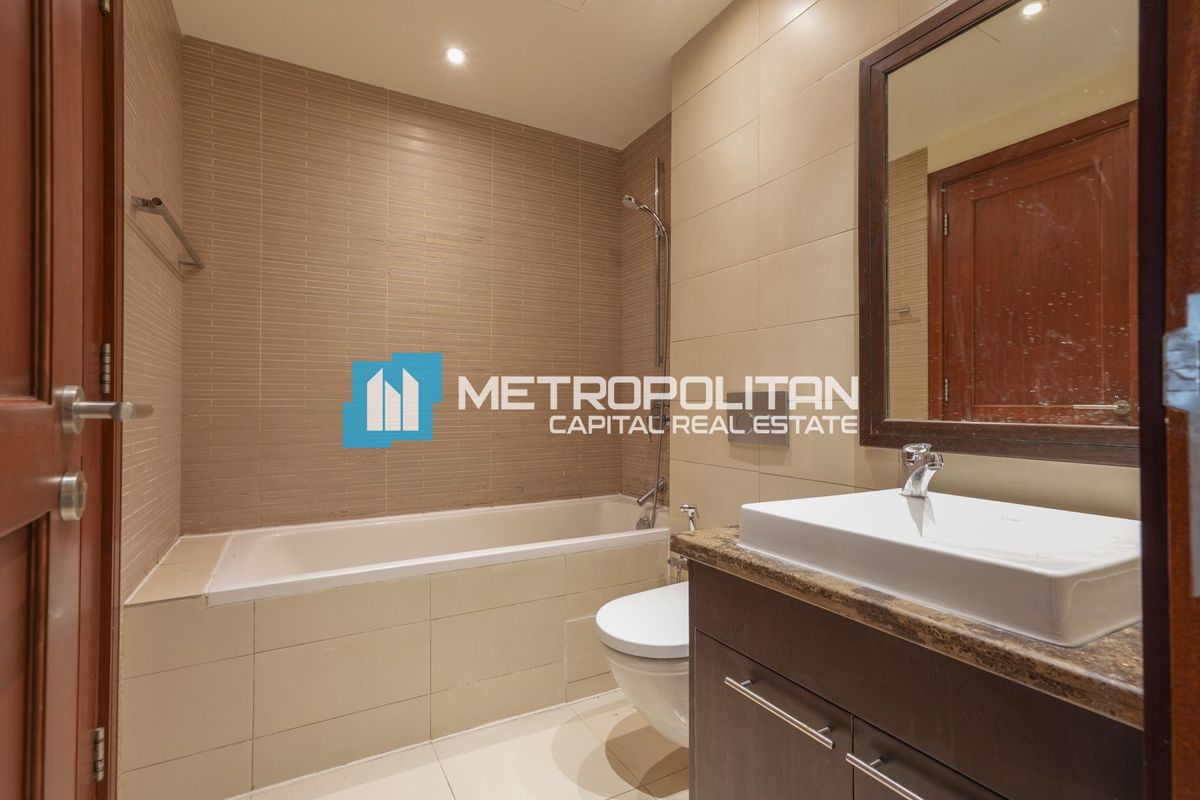 Distress Deal | Vacant 1BR+Balcony | Urgent Sale photo-9
