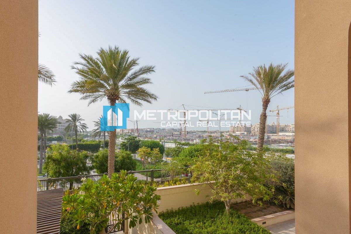 Distress Deal | Vacant 1BR+Balcony | Urgent Sale photo-11