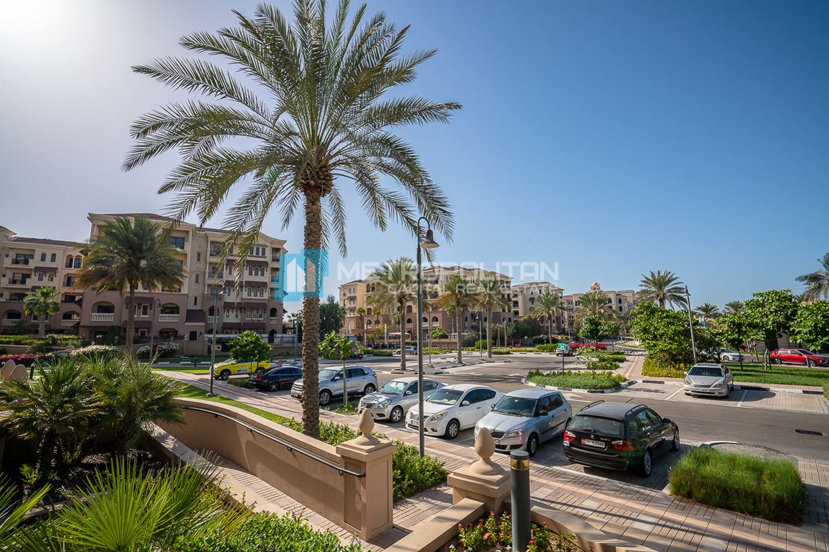 Distress Deal | Vacant 1BR+Balcony | Urgent Sale photo-3