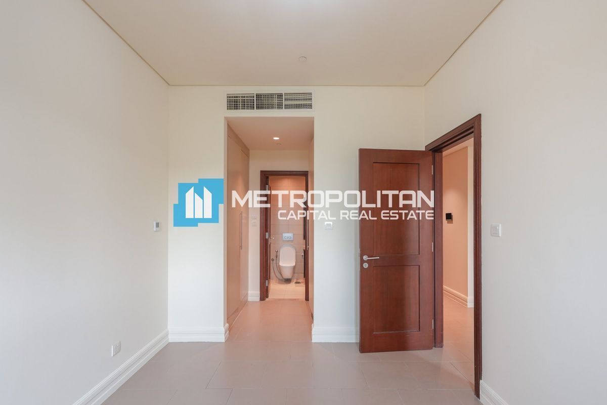 Distress Deal | Vacant 1BR+Balcony | Urgent Sale photo-8