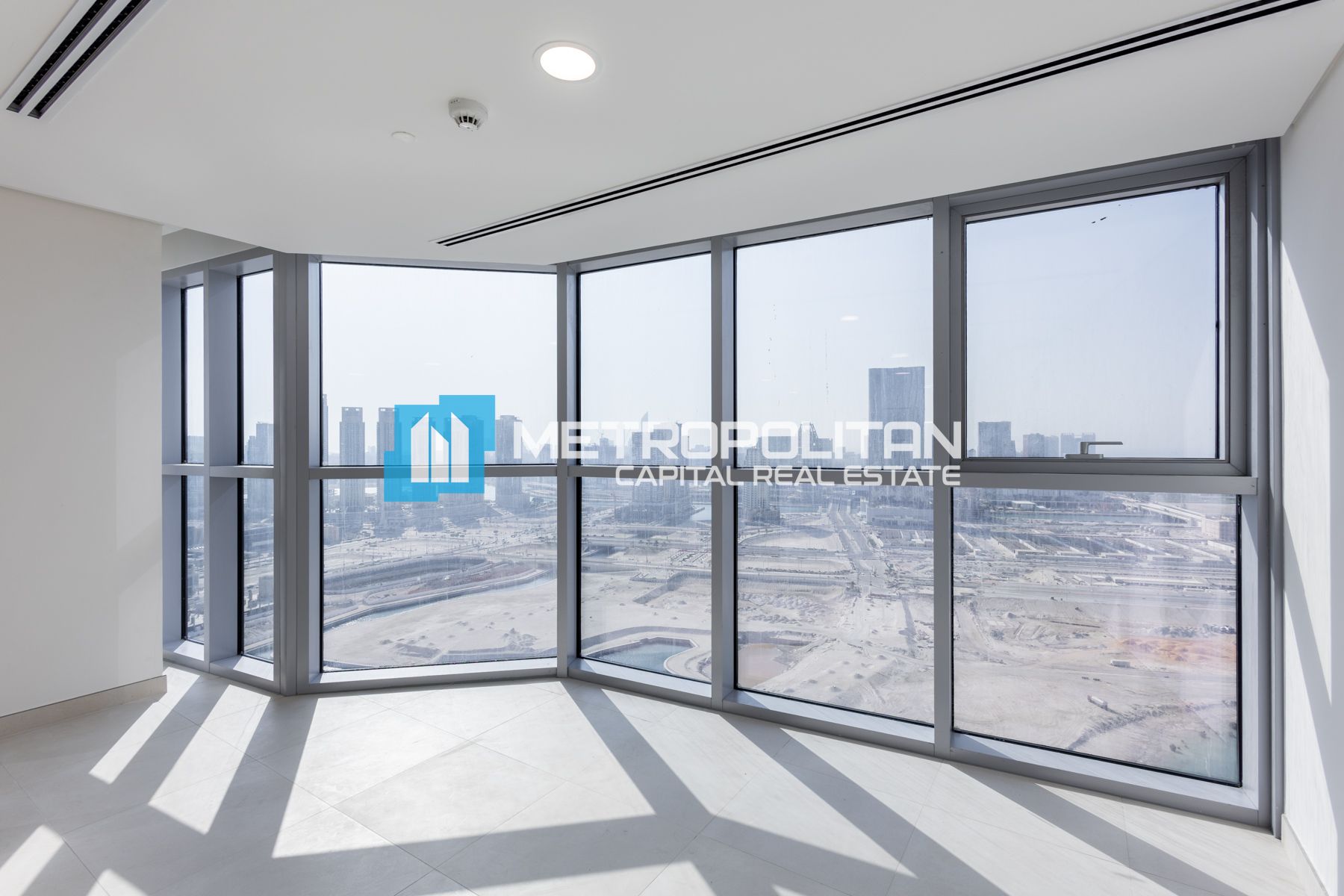 Beautiful 3BR+M | High Floor | Vacant | Full Canal photo-9
