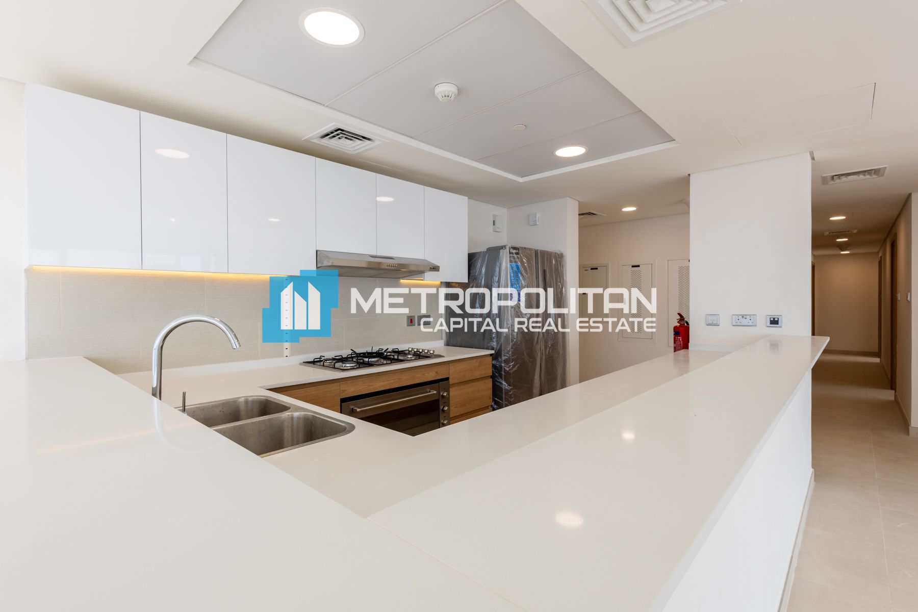 Beautiful 3BR+M | High Floor | Vacant | Full Canal photo-11