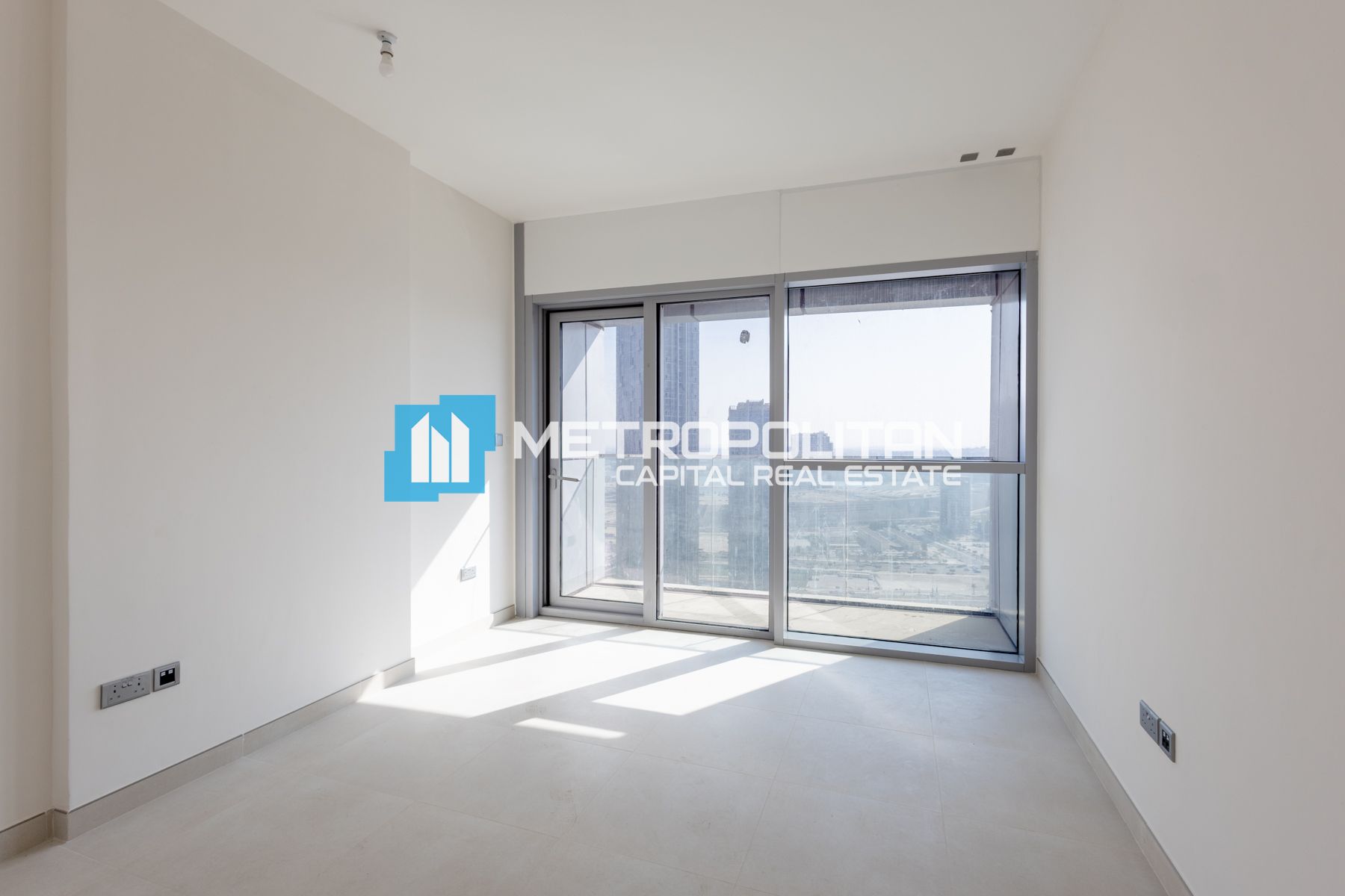 Beautiful 3BR+M | High Floor | Vacant | Full Canal photo-14