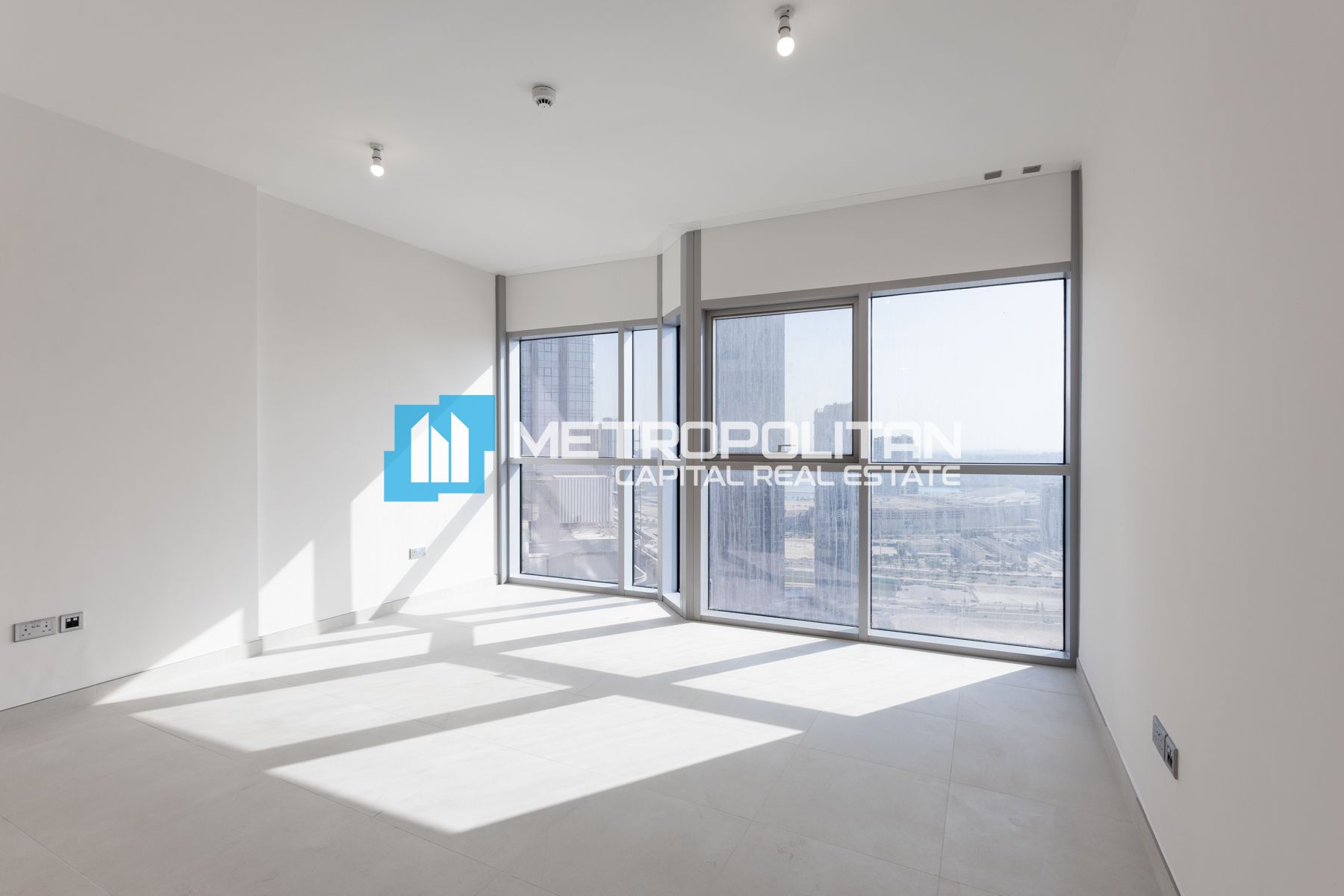 Beautiful 3BR+M | High Floor | Vacant | Full Canal photo-6