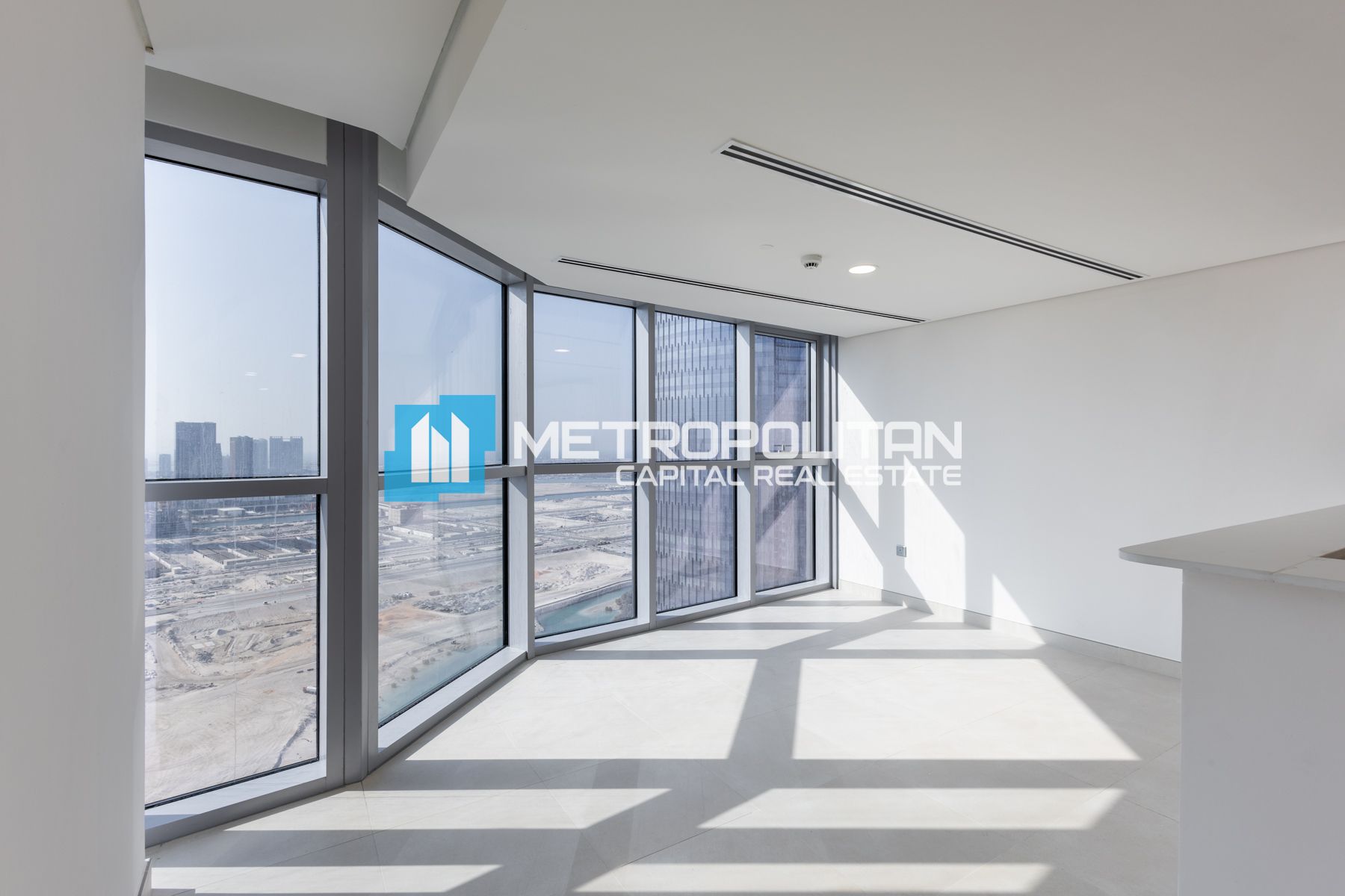 Beautiful 3BR+M | High Floor | Vacant | Full Canal photo-8