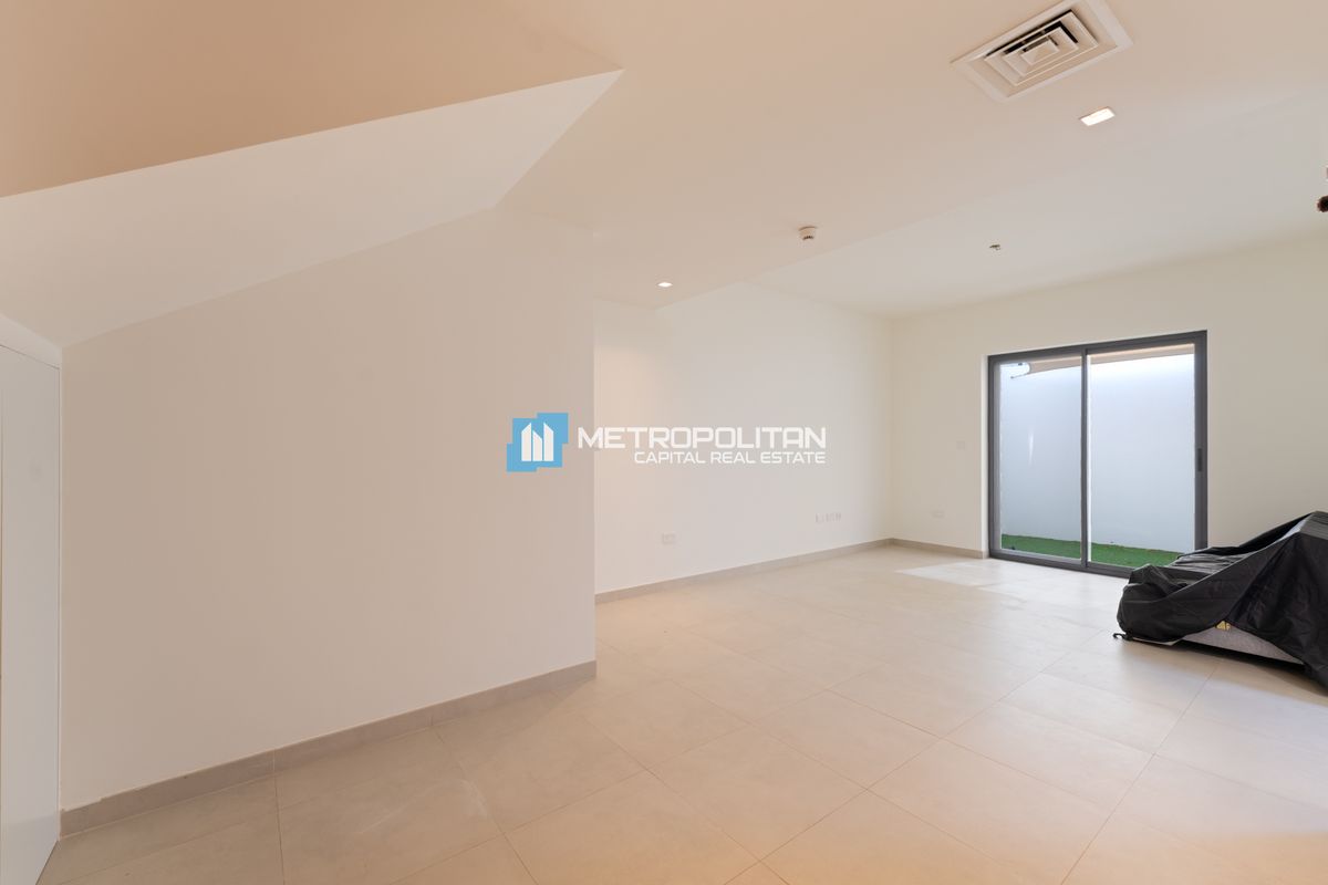Vastu | 2BR w/ Maids | Landscaped Garden | Phase 2 photo-1