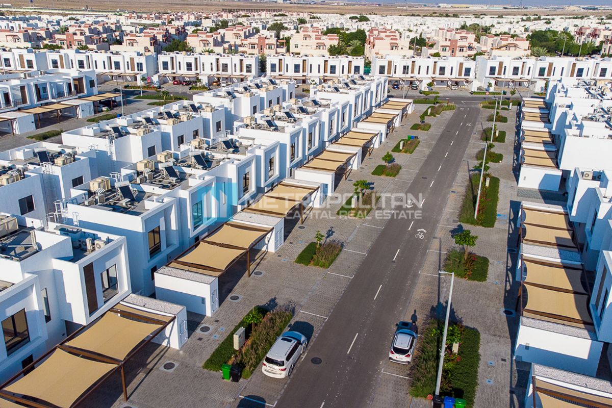 Vastu | 2BR w/ Maids | Landscaped Garden | Phase 2 photo-3