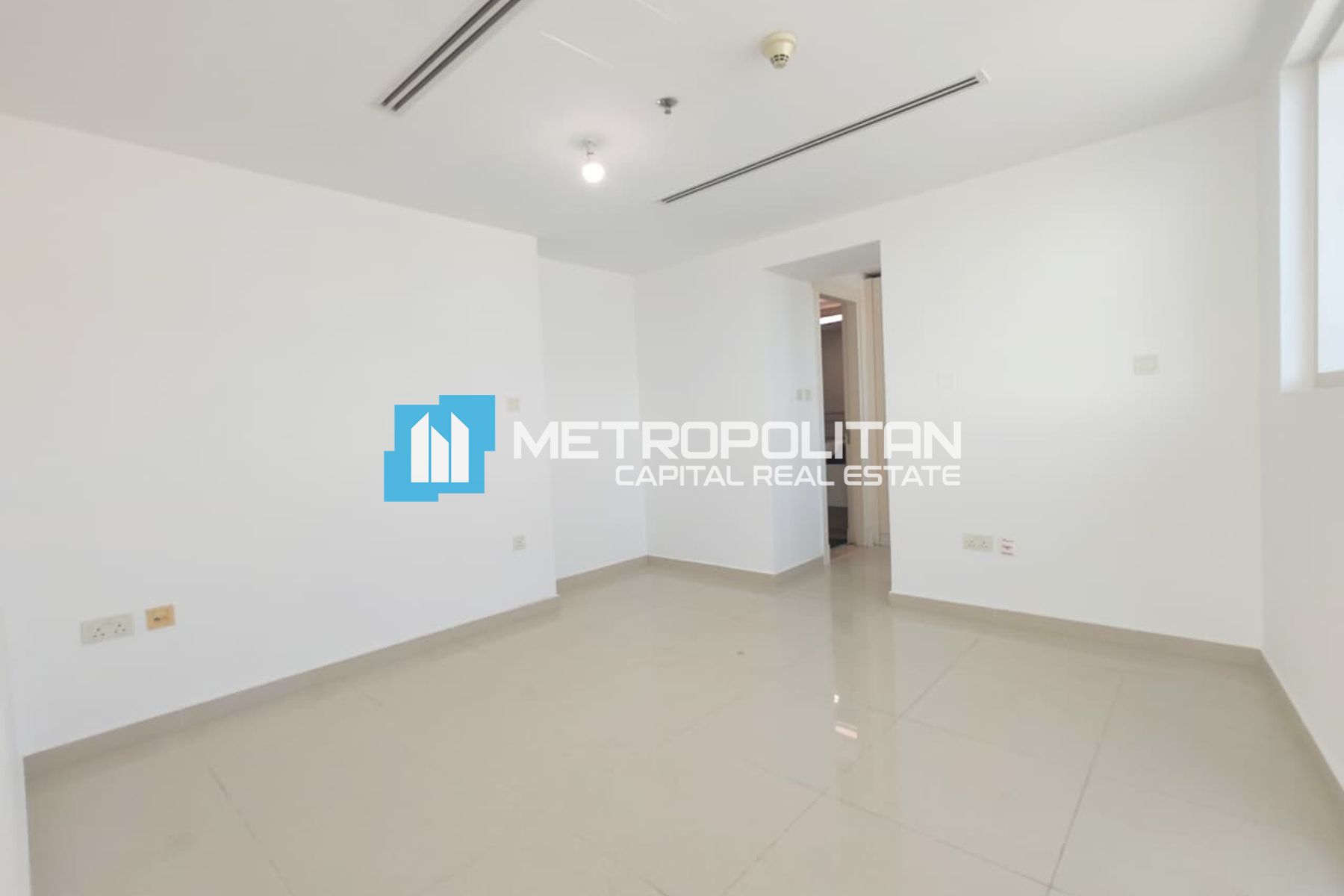 Full Canal View | Mid Floor 1BR | Prime Location photo-1