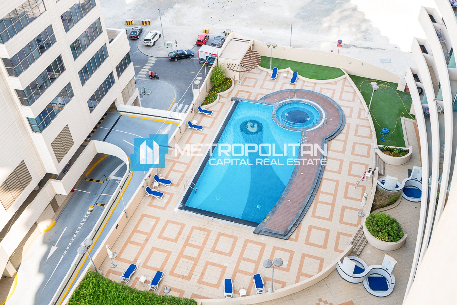 Full Canal View | Mid Floor 1BR | Prime Location photo-4
