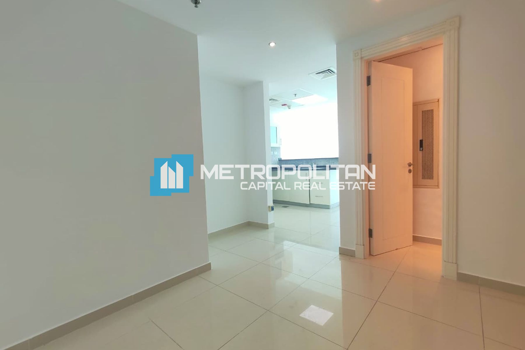 Full Canal View | Mid Floor 1BR | Prime Location photo-11