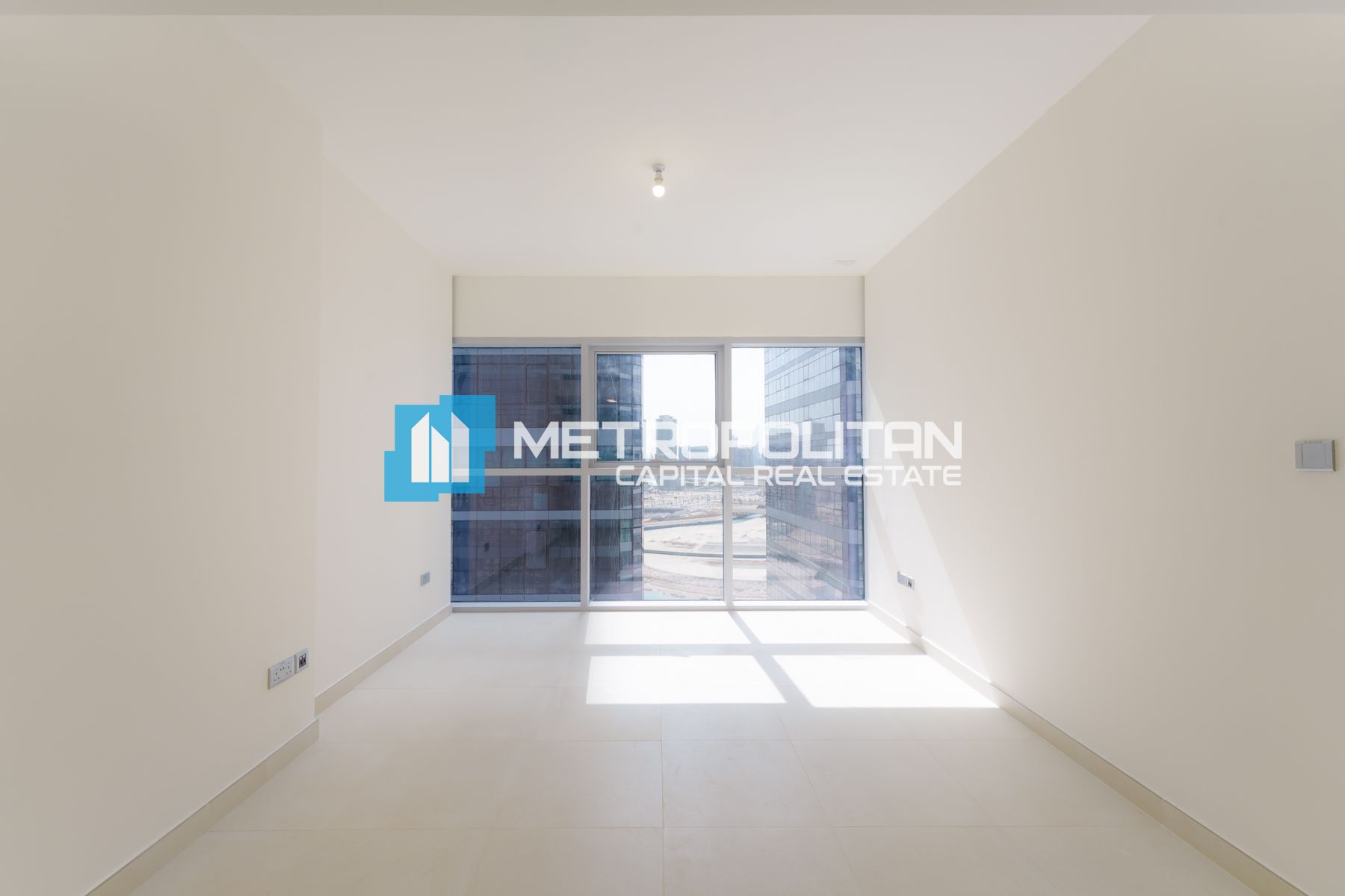 2BR w/ Balcony | Vacant | High Floor | Canal View photo-4
