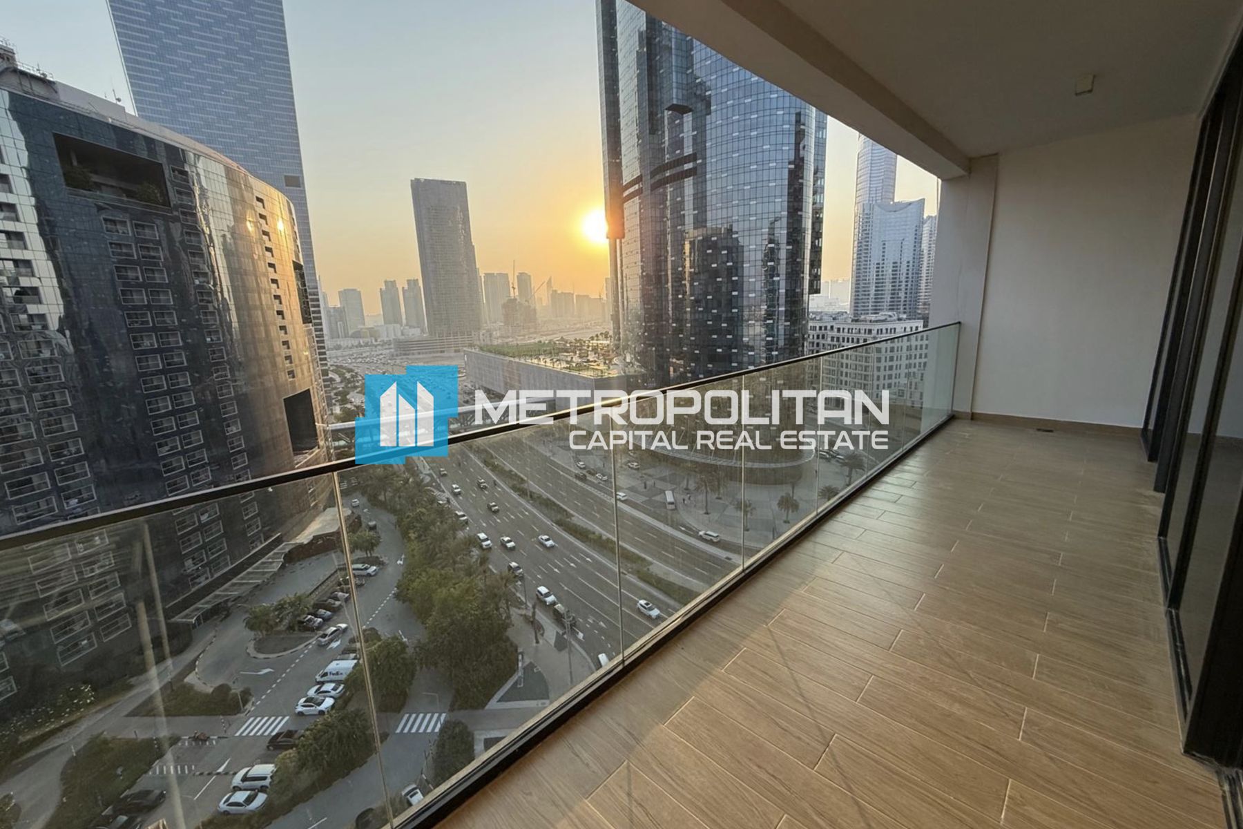Modern 1BR | Large Balcony | High End Amenities photo-2