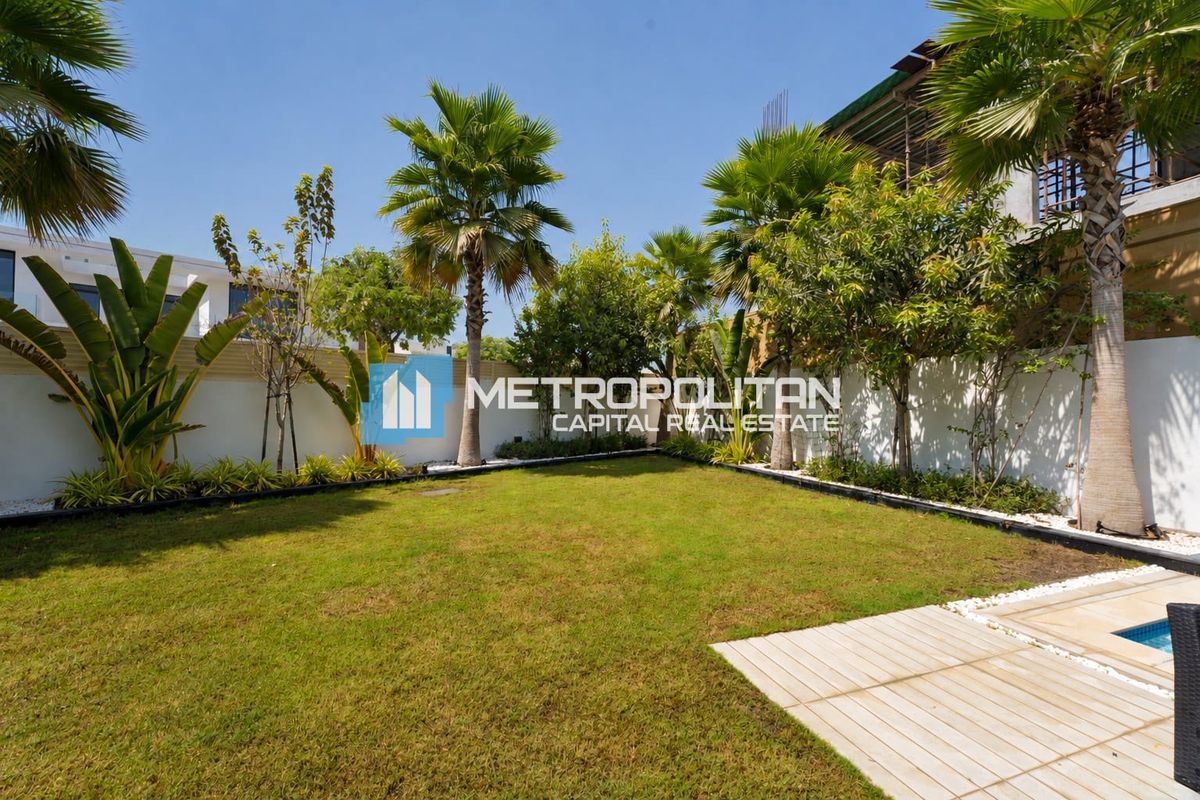 Rare Corner Villa | Massive Plot | Premium Unit