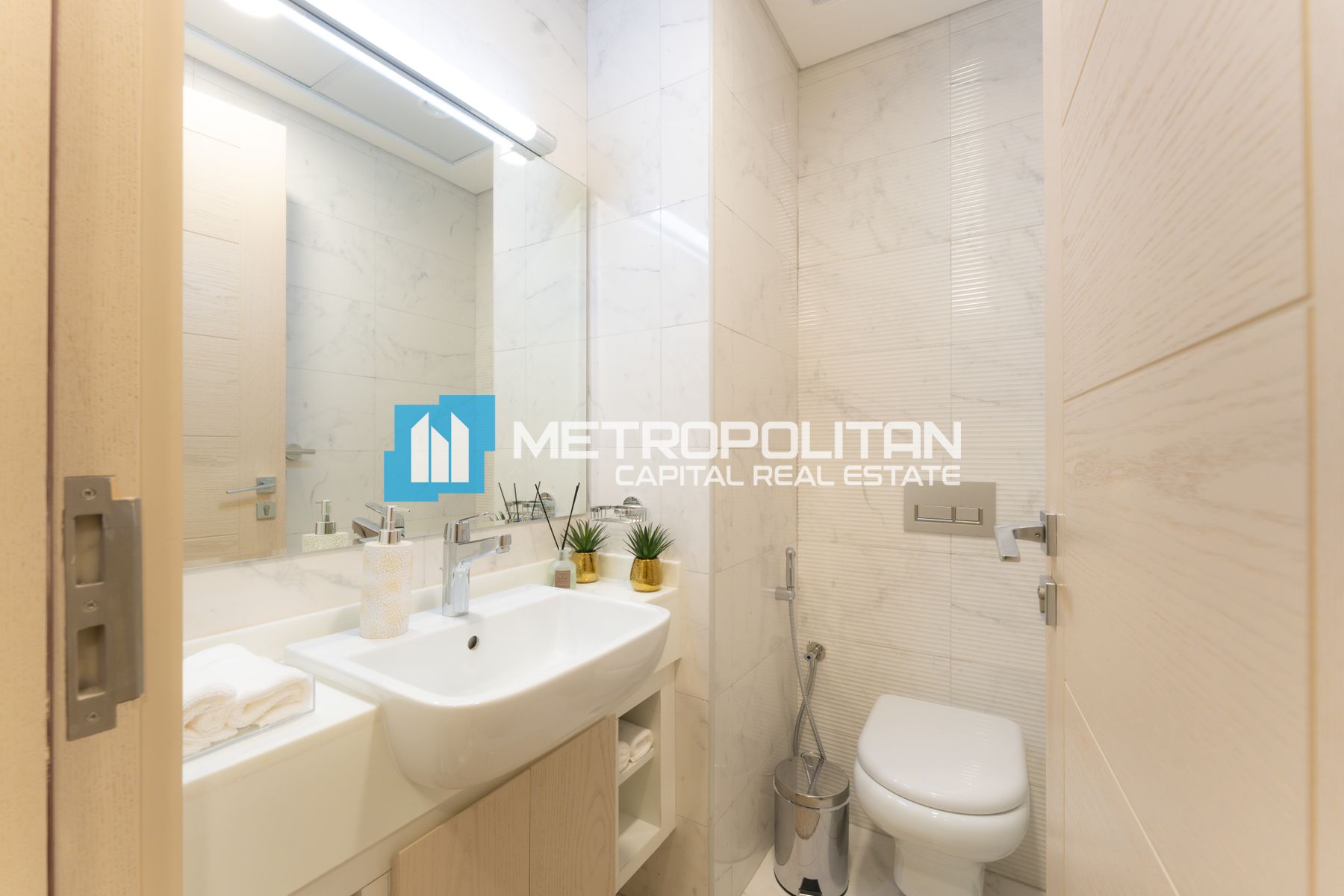 Luxurious 3BR | Fully Furnished | High Floor photo-20