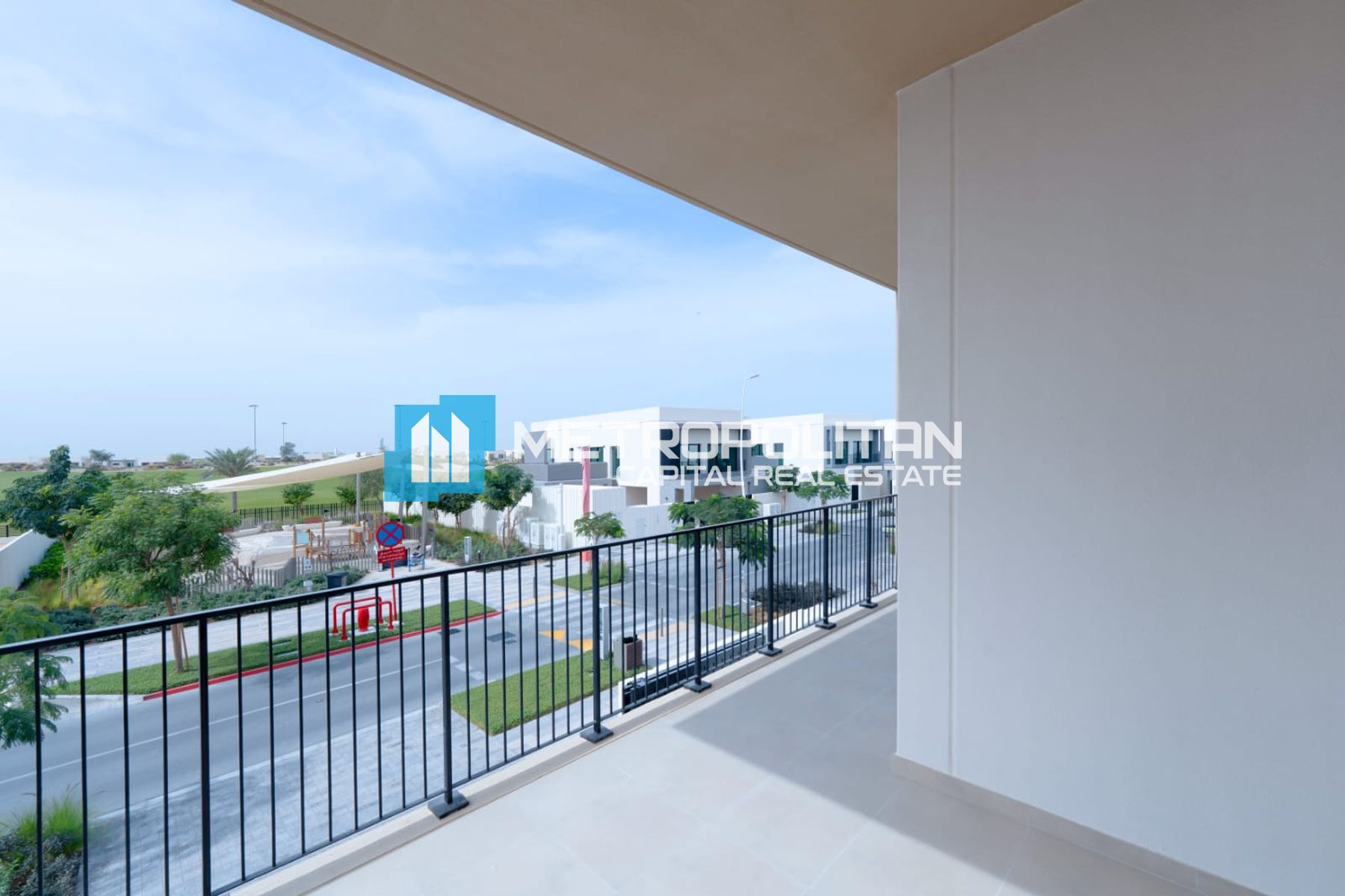 Single Row Corner | Ready to Move | Golf View photo-6
