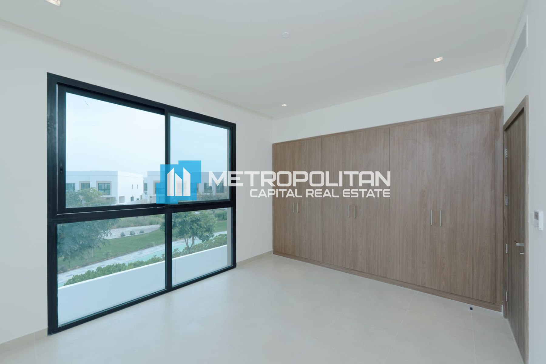 Single Row Corner | Ready to Move | Golf View photo-40