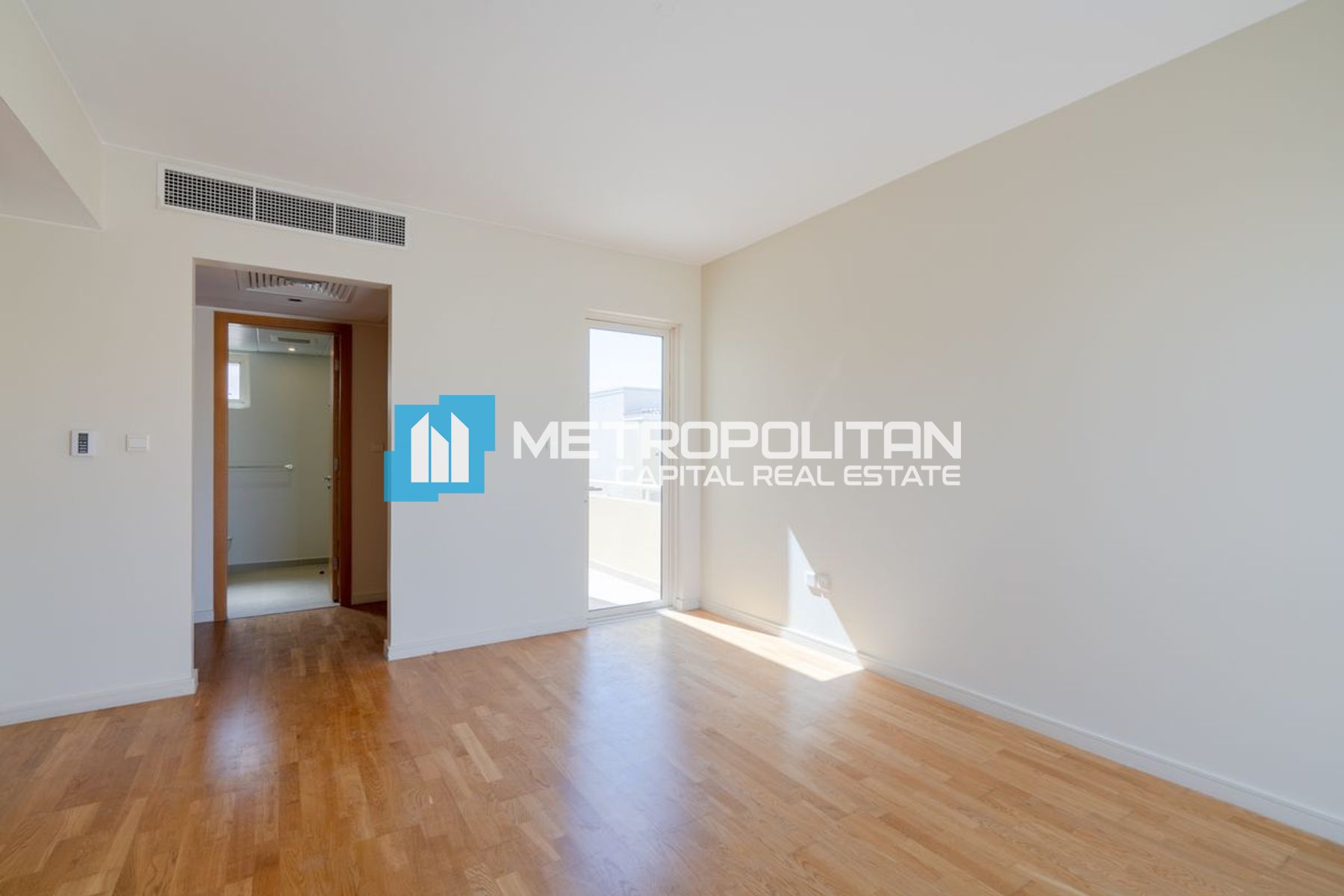 Amazing 4BR+M | Near Community Center and Plaza photo-2