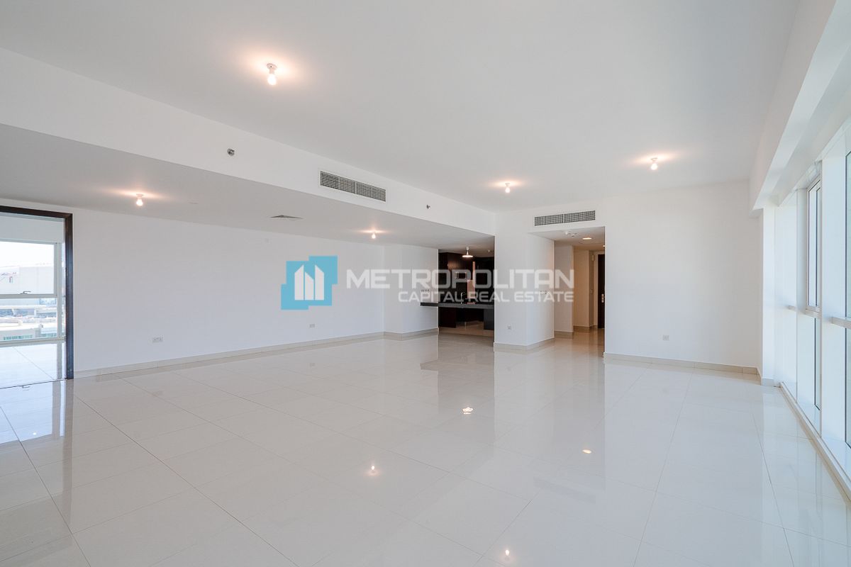 Marina View | Ready to Move | Prime Location photo-4