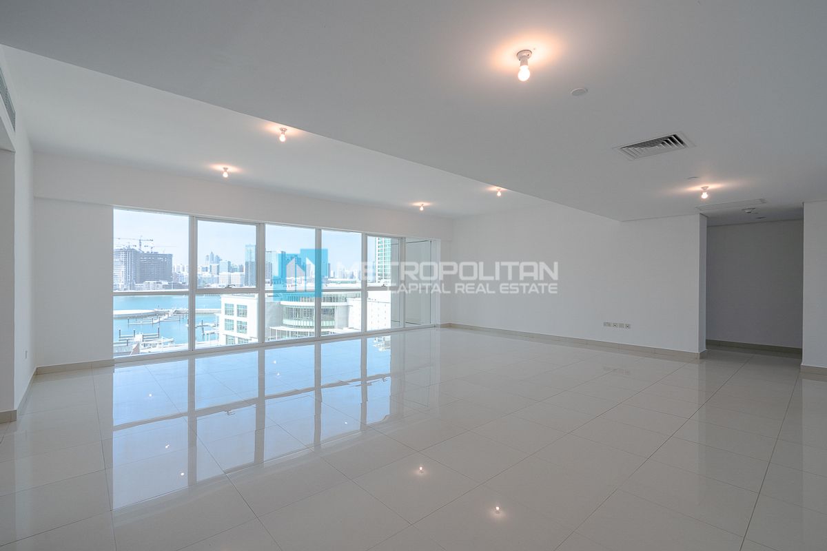 Marina View | Ready to Move | Prime Location photo-5
