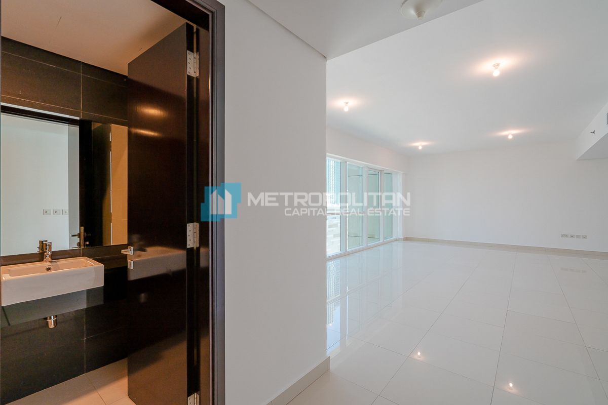 Marina View | Ready to Move | Prime Location photo-10