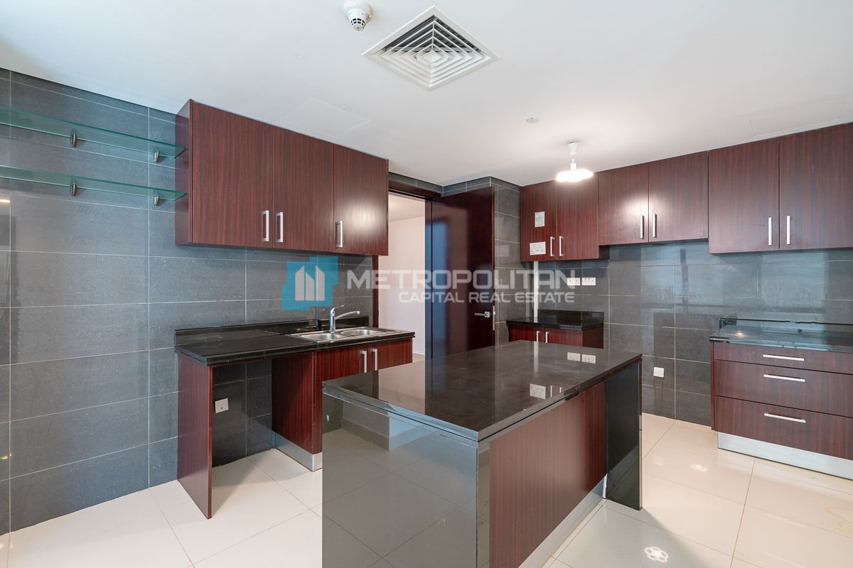 Marina View | Ready to Move | Prime Location photo-12