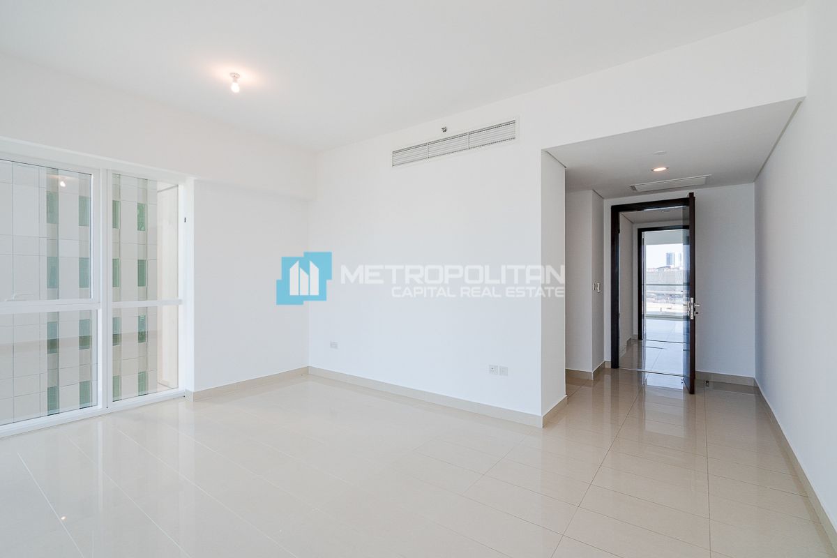 Marina View | Ready to Move | Prime Location photo-24